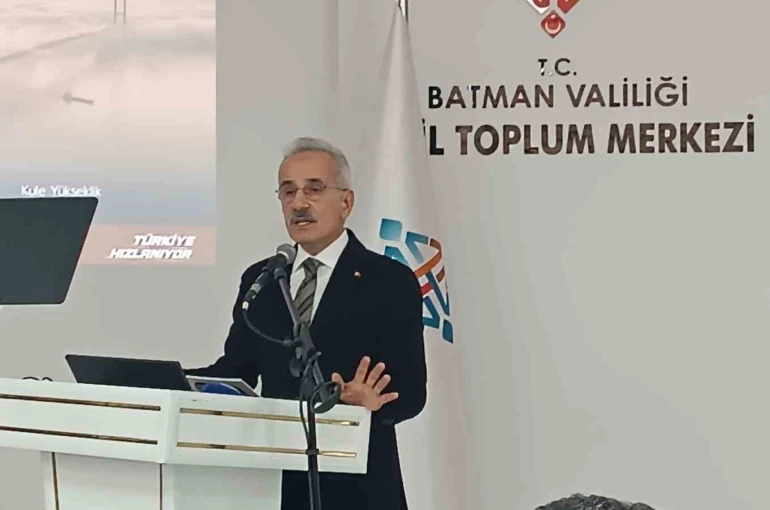 Ulaştırma ve Altyapı Bakanı Uraloğlu: "Terörü bitirmek üzere çok önemli bir sürecin kritik bir aşamasındayız"