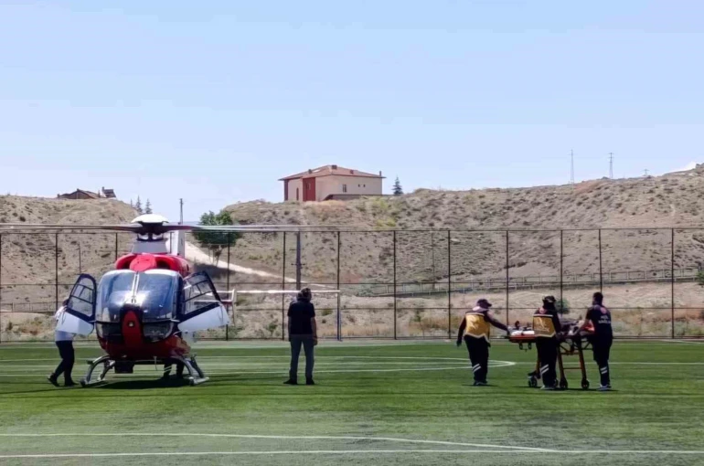 Ülseratif kolit hastası hava ambulansıyla Malatya’ya sevk edildi 