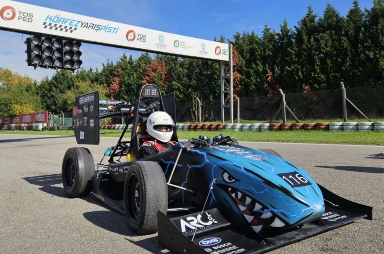 Uludağ Üniversitesi, ilk elektrikli formula aracını OTTOSEM Zirvesi’nde tanıtacak 