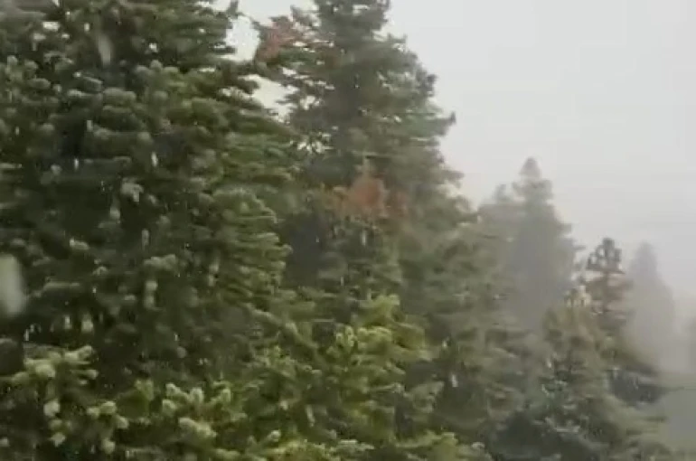 Uludağ’da ilk kar yağışı böyle görüntülendi