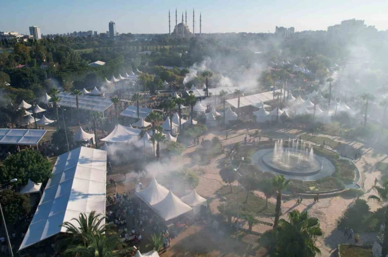 Uluslararası Adana Lezzet Festivali, esnafın yüzünü güldürecek 