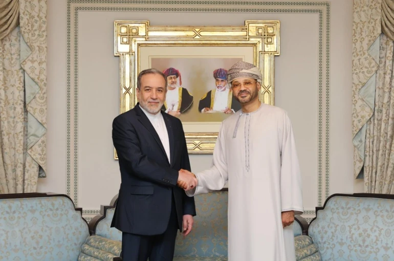 Umman: "İran-ABD görüşmelerinde müzakerelerin yeniden başlatılması için uygun koşulların hazırlanmasına odaklanılıyor" 