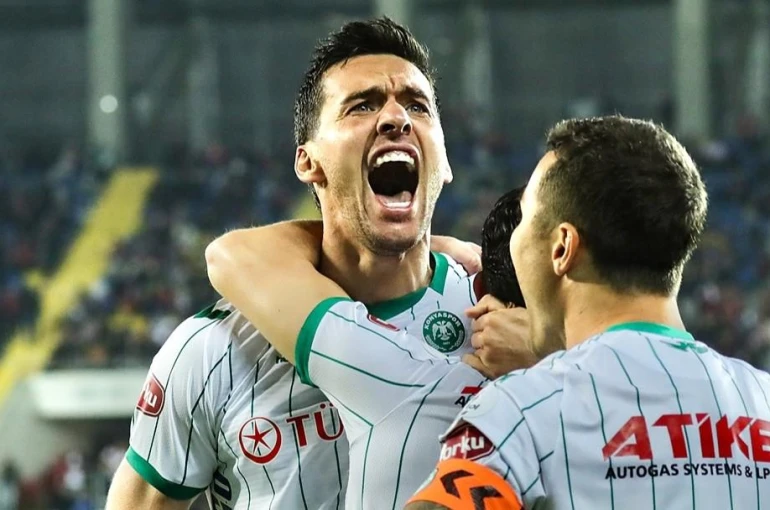 Umut Nayir Konyaspor’a veda etti