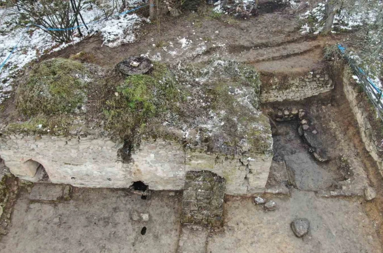 UNESCO Dünya Miras Listesi’ndeki Mahmut Bey Camii’nin bulunduğu köyde hamam restore edilecek 