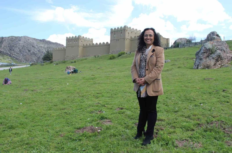 UNESCO Komitesi Üyesi Prof. Dr. Özünel: "Hattuşa, UNESCO’nun dünya ve insanlığa barış getirme idealinin önemli bir temsilcisi" 