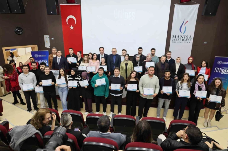 ÜNİDES gençliğin üretim gücüne güç katıyor 