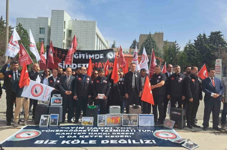 ÜNİPERSEN YÖK önünde: Eğitimde şiddet ve haklar için çağrı 