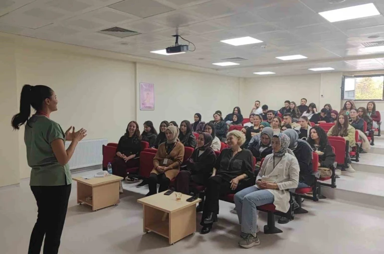 Üniversite öğrencileri AFAD ve Sağlıklı Hayat Merkezi’ne teknik gezi 