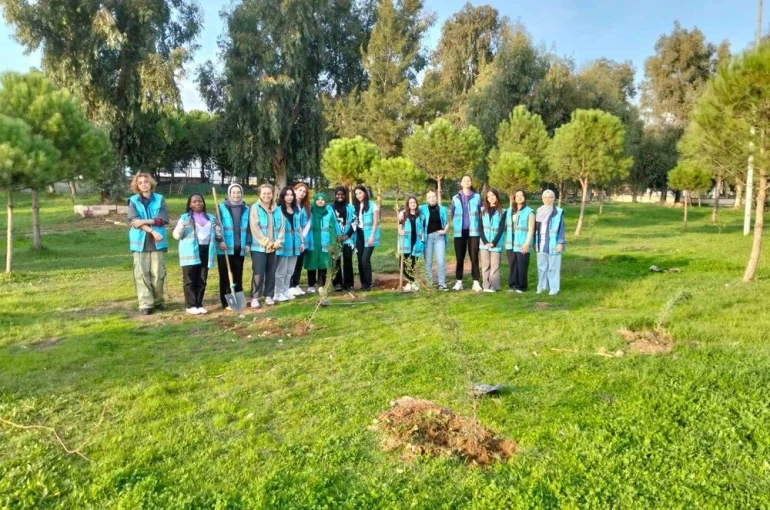 Üniversite öğrencileri yaşadıkları yurtları güzelleştirdi 