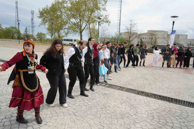 Üniversite öğrencilerinin Hıdırellez coşkusu 