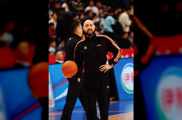 Üniversite sahalarından Çin profesyonel ligine
