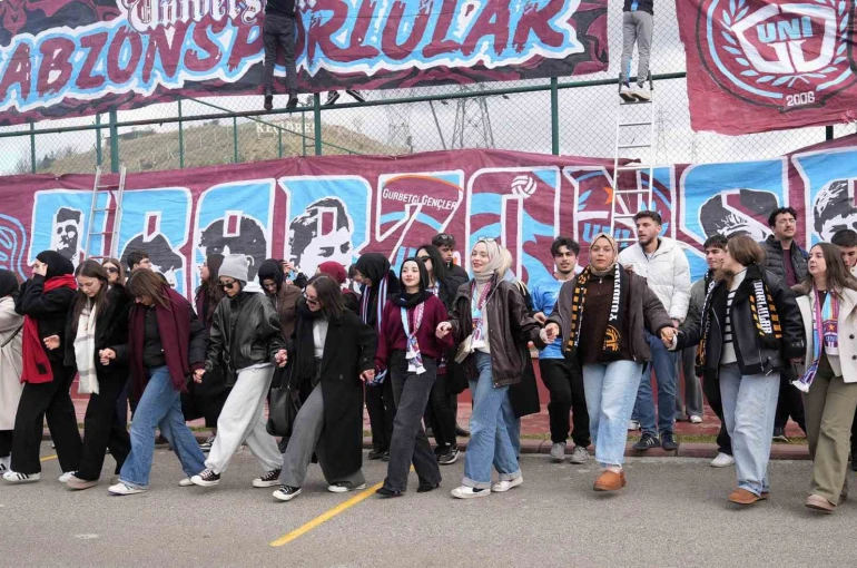 Üniversiteli Trabzonsporlulardan Keçiören’de coşkulu Horon Festivali 