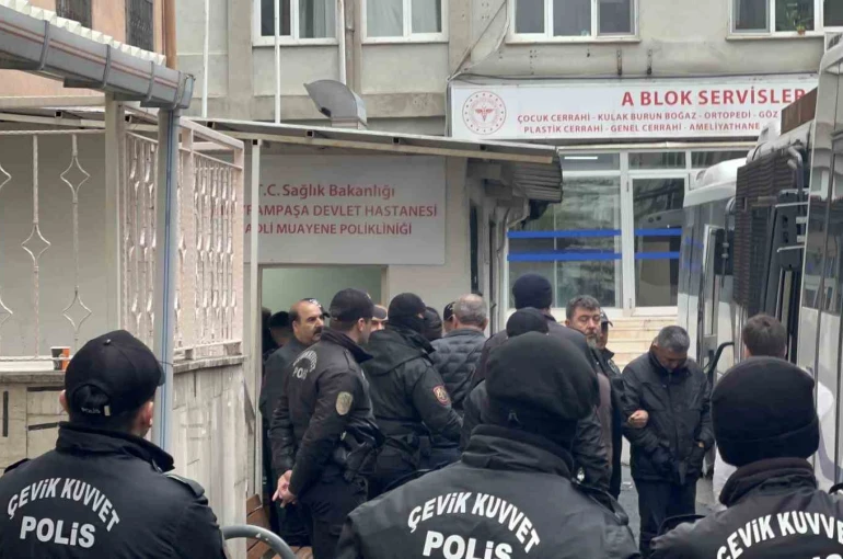 Uşak Belediyesine yönelik operasyonda gözaltına alınan şüpheliler adliyeye sevk edildi 