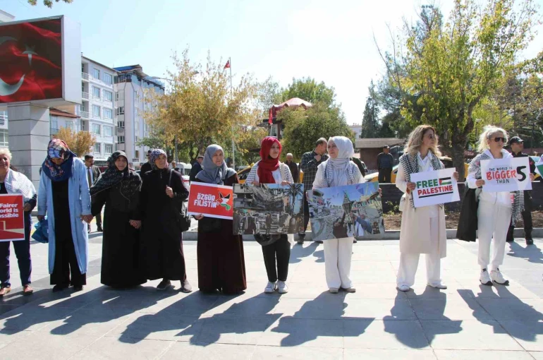 Uşaklı kadınlardan Gazze için sessiz çığlık 