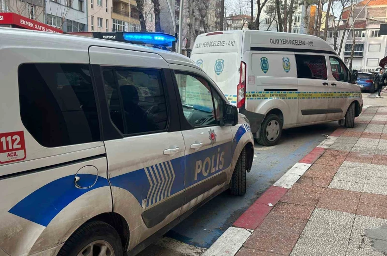 Uşak’ta bıçaklanan şahıs ağır yaralandı 