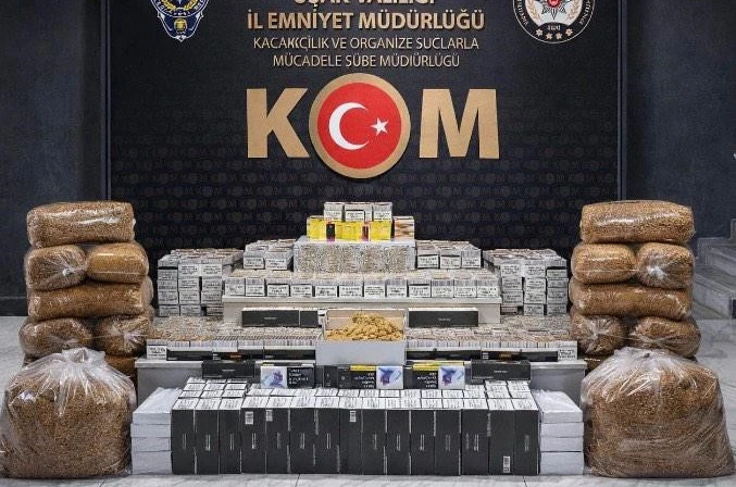 Uşak’ta çok sayıda kaçak makaron ve tütün ele geçirildi 