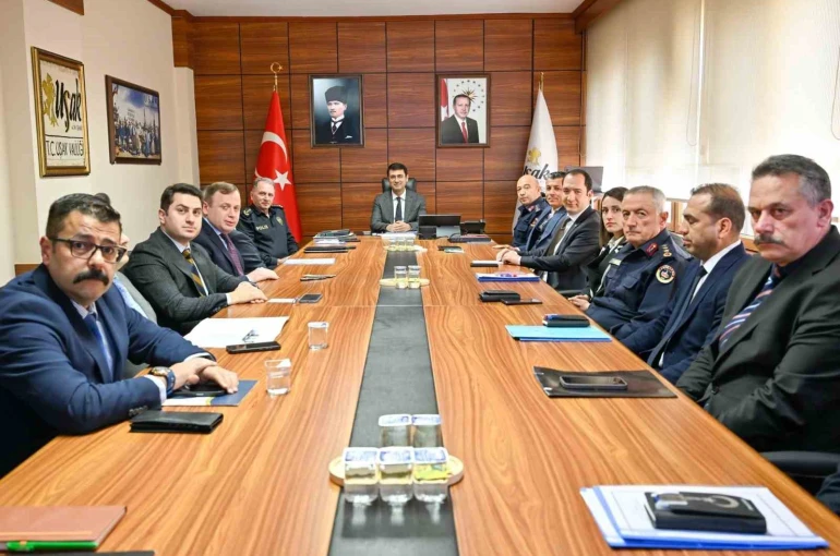 Uşak’ta İl Güvenlik ve Asayiş Toplantısı gerçekleştirildi 