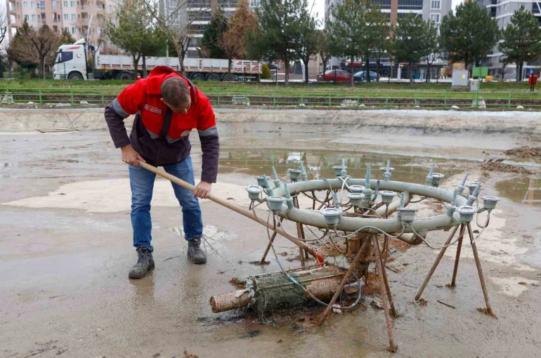 Uşak’ta parklar yaza hazırlanıyor 
