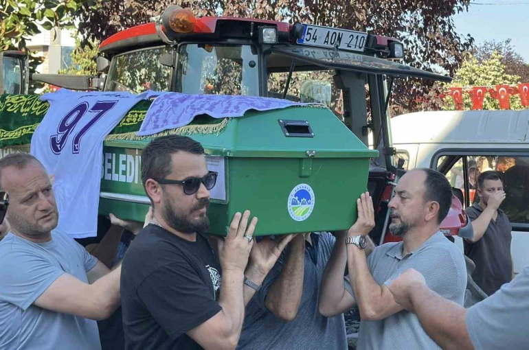 Üvey oğlu tarafından öldürülen baba son yolculuğuna uğurlandı 
