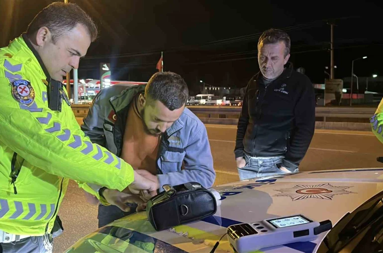 Uygulama noktasına gelmeden sürücü değiştirdi, kendisi itiraf etse de kamera kaydı istedi