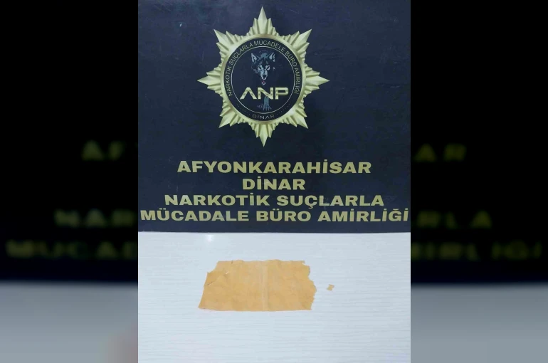 Uyuşturucu ile yakalanan 2 kişi tutuklandı 