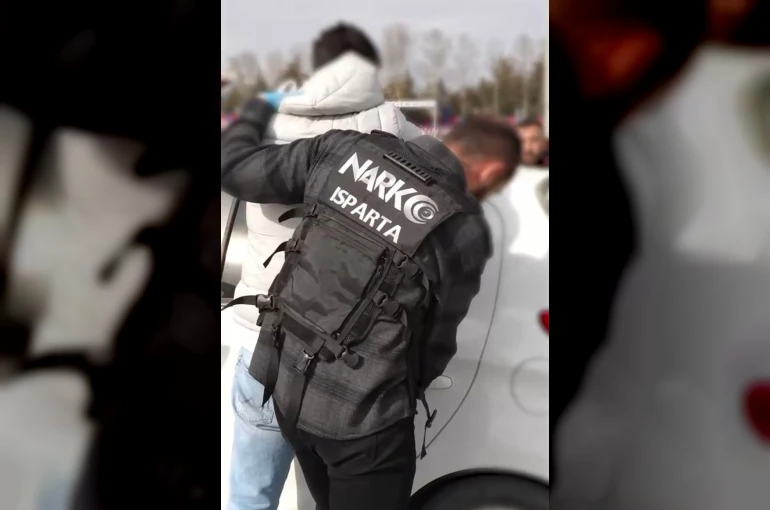 Uyuşturucu operasyonlarında 4 şüpheli tutuklandı 