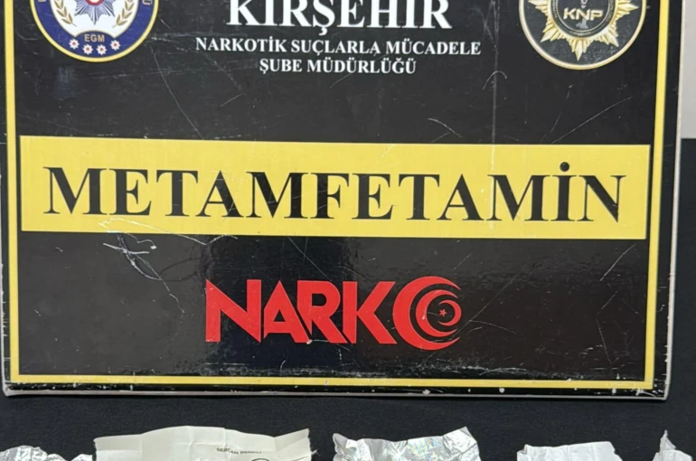 Uyuşturucu operasyonunda 9 kişiye gözaltı