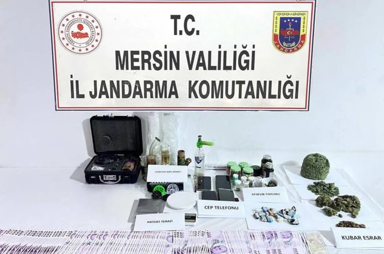 Uyuşturucu taciri 2 şüpheli yakalanıp tutuklandı 