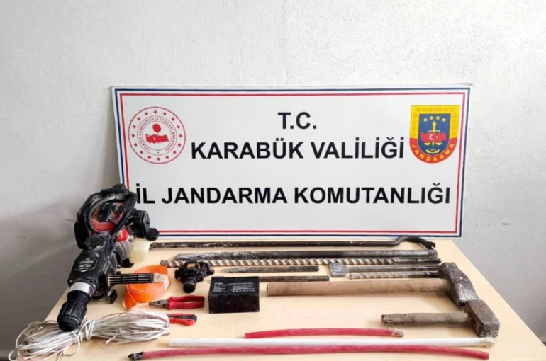 Uyuşturucu ve kaçak kazı operasyonunda 5 şüpheli yakalandı 