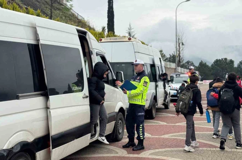 Üzerinde ’Okul Taşıtı’ yazısı olmayan servis aracına 2 bin 719 TL ceza 