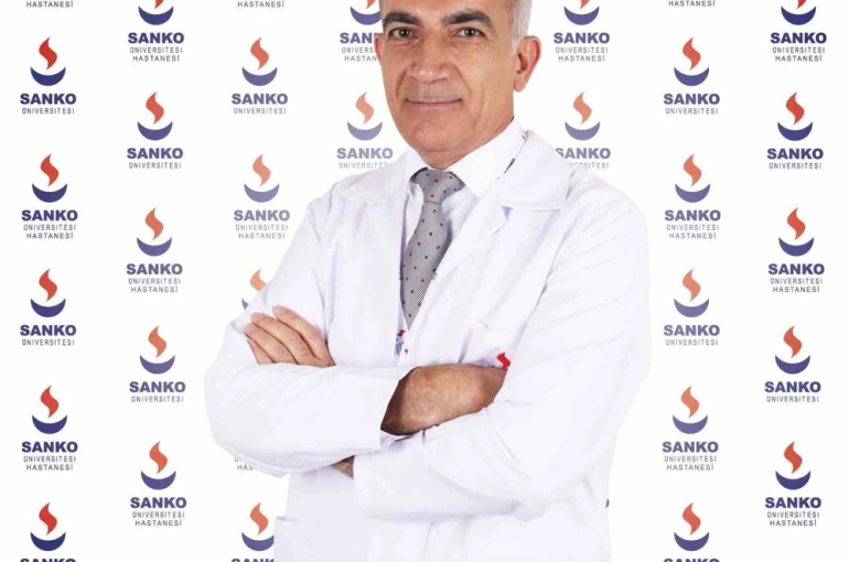 Uzm. Dr. Ahmet Köse: "Kalbinde üfürüm duyulan her çocuğun değerlendirilmesi gerekir" 