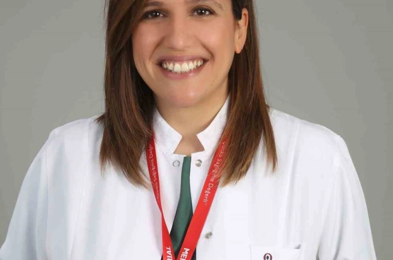 Uzm. Dr. Özden Yener Çakmak: "Kronik baş ağrısından sinir blokajı tedavisiyle tamamen kurtulabilirsiniz" 