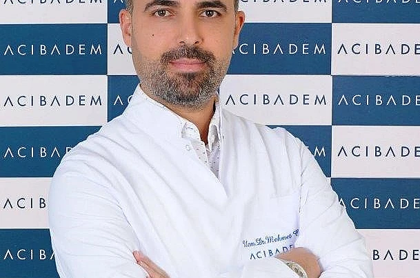 Uzmandan boyun fıtığı uyarısı: "Başı öne eğince omuzlara 30 kilogram yük biniyor" 