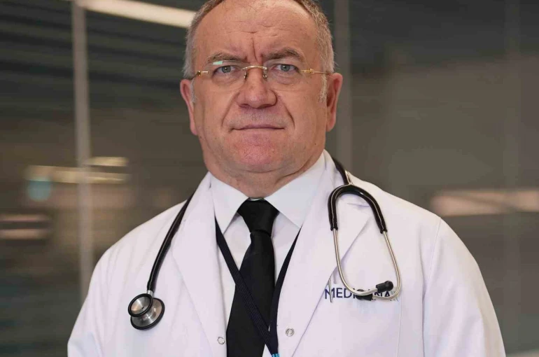 Uzmanı uyardı: "Ani ve şiddetli karın ağrıları ciddiye alınmalı" 