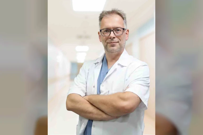Uzmanından rinoplastide ’doğal görünüm’ uyarısı: "Ameliyat olduğu belli olmamalı"