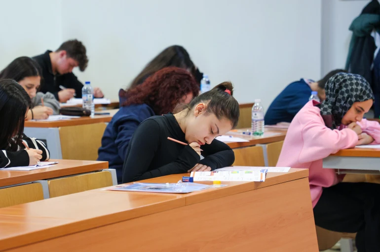 Uzmanlardan öğrencilere gün içerisinde Power nap önerisi