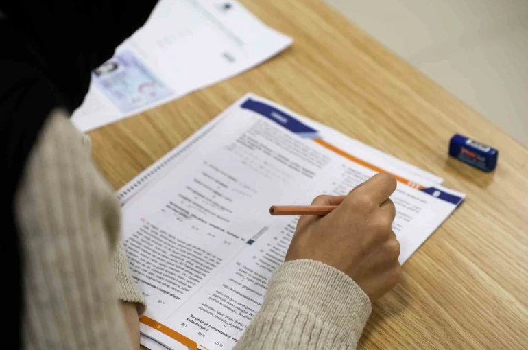 Uzmanlardan sınav kaygısı uyarısı: "Dengeli kaygı, başarıyı artırır"