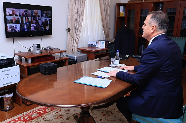Vali Akbıyık Başkanlığında yeni yıl tedbirleri toplantısı yapıldı 