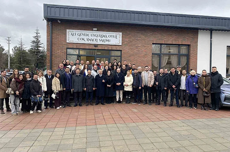 Vali Aksoy, basın mensuplarıyla vedalaştı 