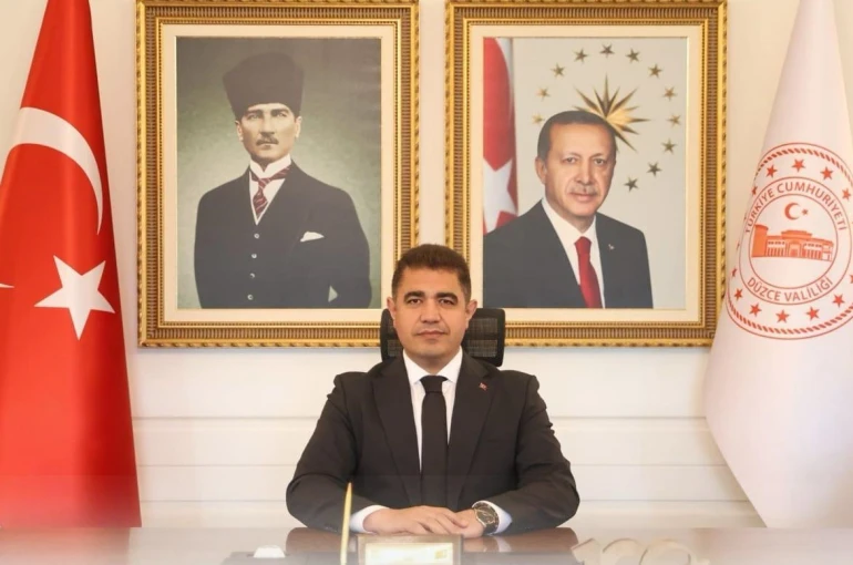 Vali Aslan, "Milletimiz hürriyet ve istiklalini canı pahasına korumuştur"