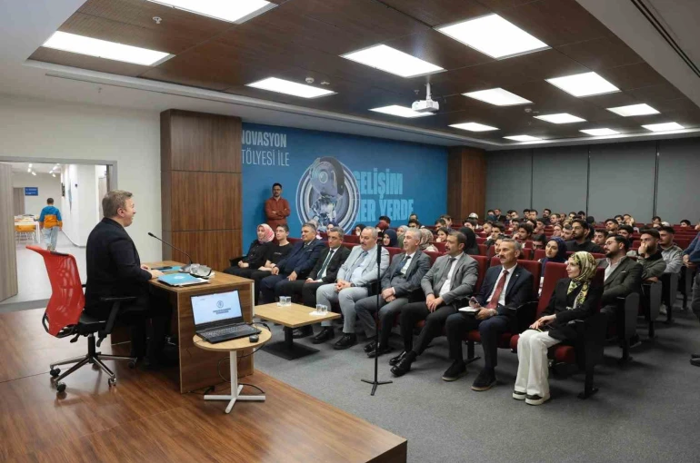 Vali Aydoğdu’dan gençlere aile ve değerler vurgusu 