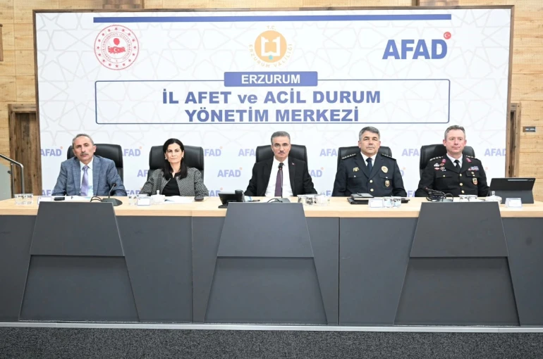 Vali Baruş’tan sahipsiz sokak hayvanları için ‘Zamanında Müdahale’ vurgusu 