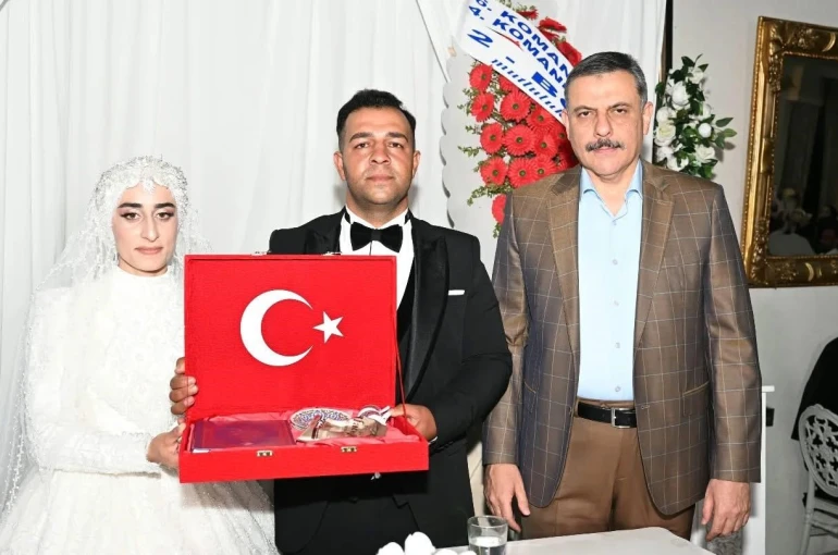 Vali Çiftçi, Gazi Samet Kulaç’ın düğün törenine katıldı 