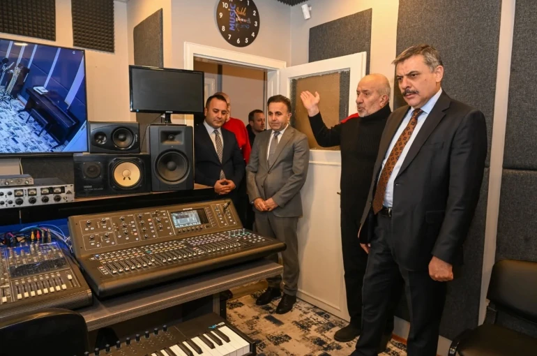 Vali Çiftçi’den "Dua" filmi yönetmenine ziyaret