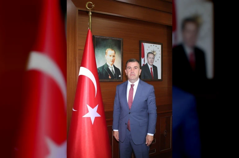 Vali Eldivan: "Mevlit Kandili, gönüllerimizi sevgi ve merhametle yeniden buluşturmak için kıymetli bir fırsattır"