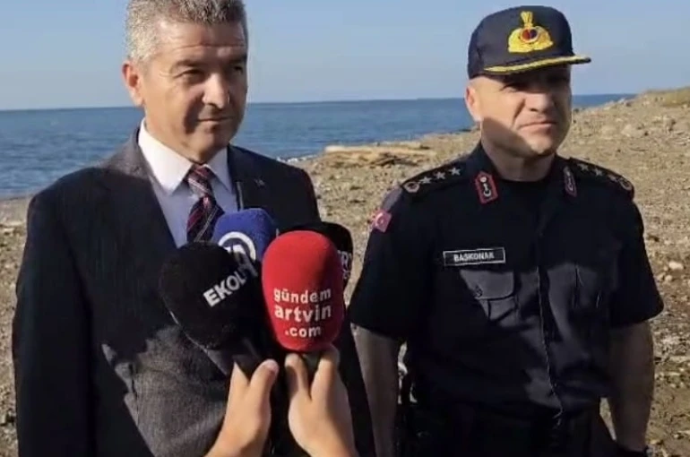 Vali Ergün: "Büyük ihtimal Rusya-Ukrayna Savaşı’ndan buraya gelen bir insansız deniz aracı; Ters dönmüş vaziyette olduğunu tahmin ediyoruz" 