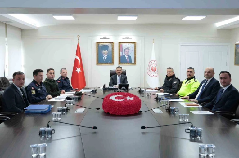 Vali Hacıbektaşoğlu başkanlığında güvenlik toplantısı yapıldı 