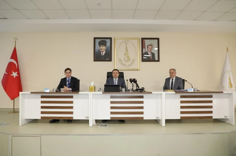 Vali Işın: "Kamu kaynakların etkin, verimli ve zamanında kullanılmalı" 