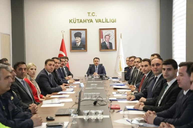 Vali Işın: "Vatandaşlarımızın güvenliği için gece gündüz demeden çalışmayı sürdüreceğiz" 