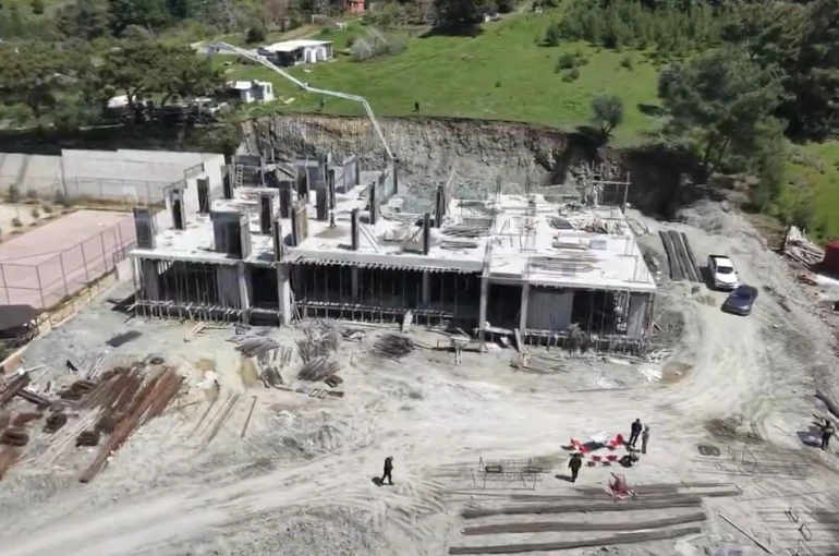 Vali Masatlı Belen’de okul inşaatını inceledi 